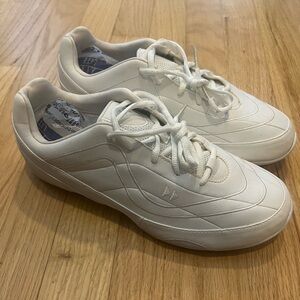 Kaepa cheer shoes size 8.5